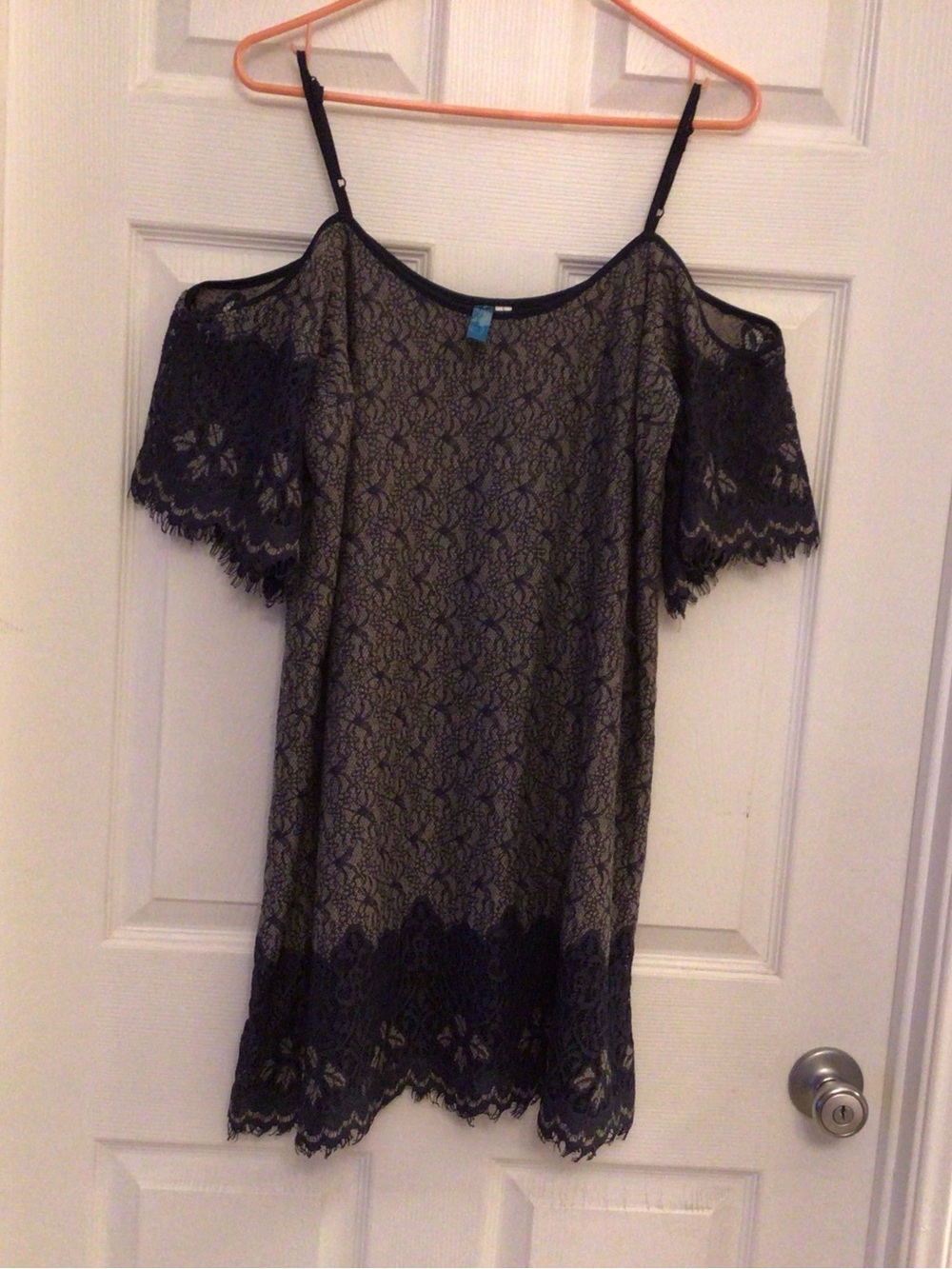 Women's Black Lace Cold-Shoulder Chemise - Unbranded